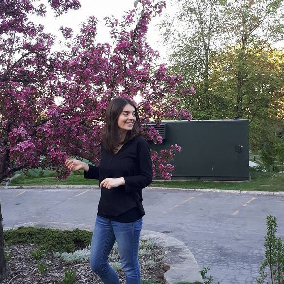 Meet your Posher, Anisa - Picture 1 of 1